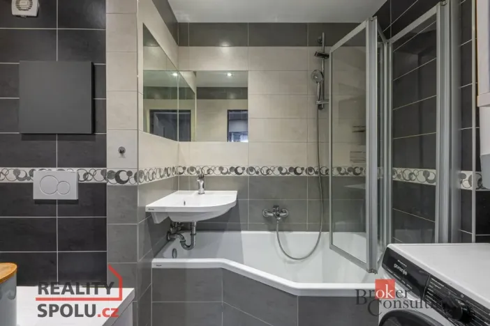 Prodej bytu 3+1, Zbůch, Náměstí, 79 m2