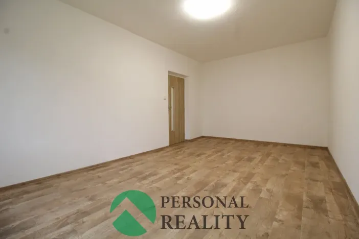 Pronájem bytu 2+1, Ostrov, Kollárova, 56 m2