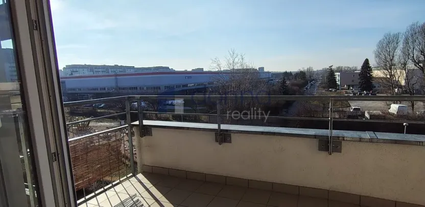 Pronájem bytu 2+kk, Praha, Hlučkova, 46 m2