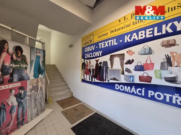 Pronájem obchodního prostoru, Praha - Prosek, Prosecká, 547 m2