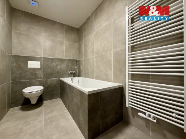 Pronájem bytu 1+kk, České Budějovice - České Budějovice 5, Dobrovodská, 40 m2