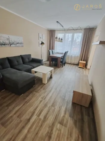 Pronájem bytu 3+1, Cheb, Stavbařů, 84 m2