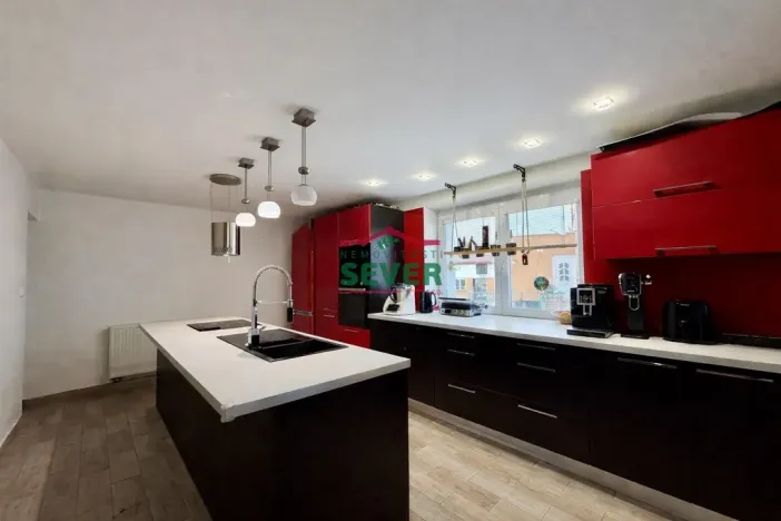 Prodej rodinného domu, Hrušovany, 208 m2