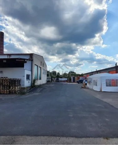 Prodej obchodního prostoru, Přelouč, Sportovní, 1800 m2