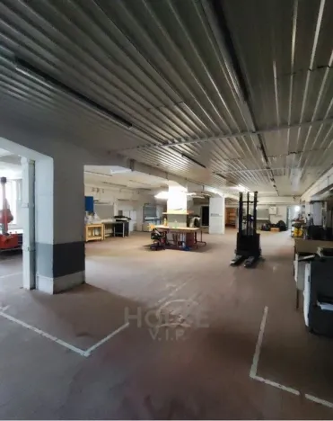 Prodej obchodního prostoru, Přelouč, Sportovní, 1800 m2