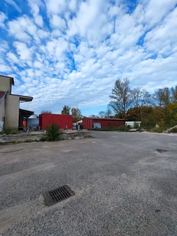 Prodej obchodního prostoru, Přelouč, Sportovní, 1800 m2