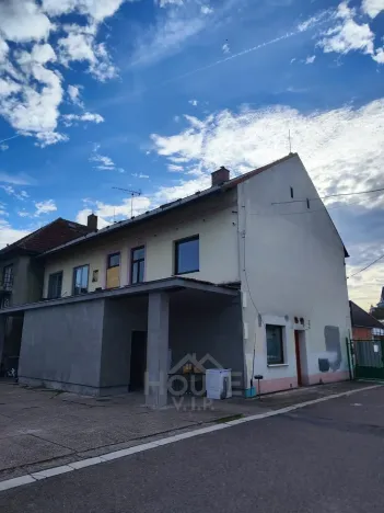 Prodej obchodního prostoru, Přelouč, Sportovní, 1800 m2