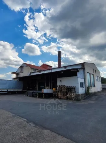 Prodej obchodního prostoru, Přelouč, Sportovní, 1800 m2