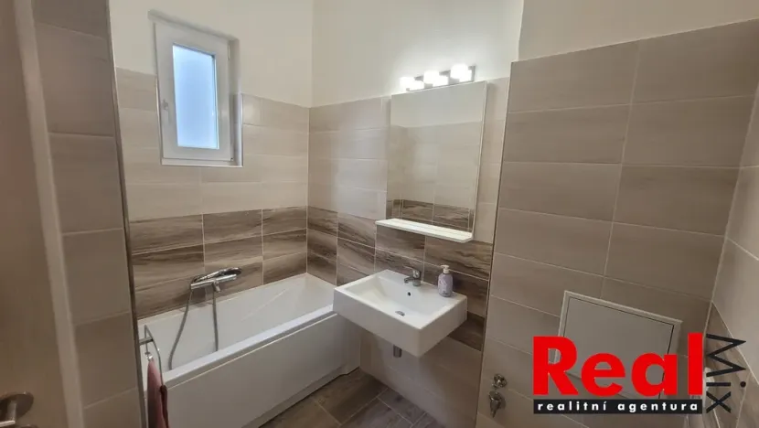 Pronájem bytu 2+kk, Brno - Královo Pole, Božetěchova, 58 m2