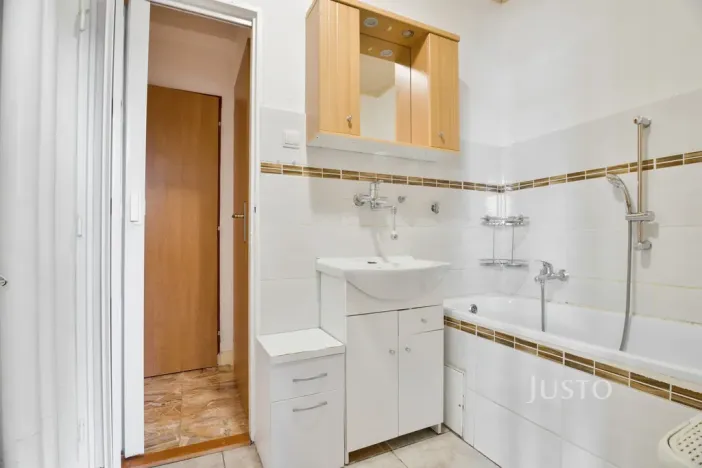 Prodej bytu 3+1, Meziboří, J. A. Komenského, 61 m2