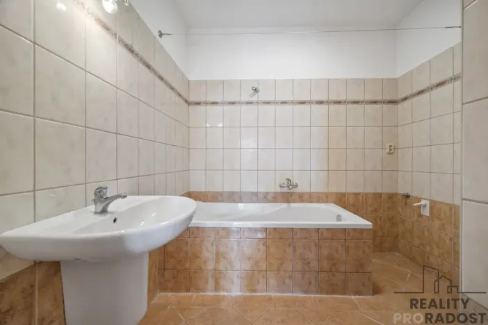 Pronájem bytu 2+1, Pardubice, U Kostelíčka, 89 m2