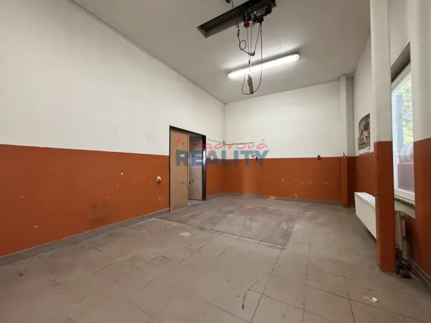 Pronájem skladu, Lišov, Miletínská, 350 m2