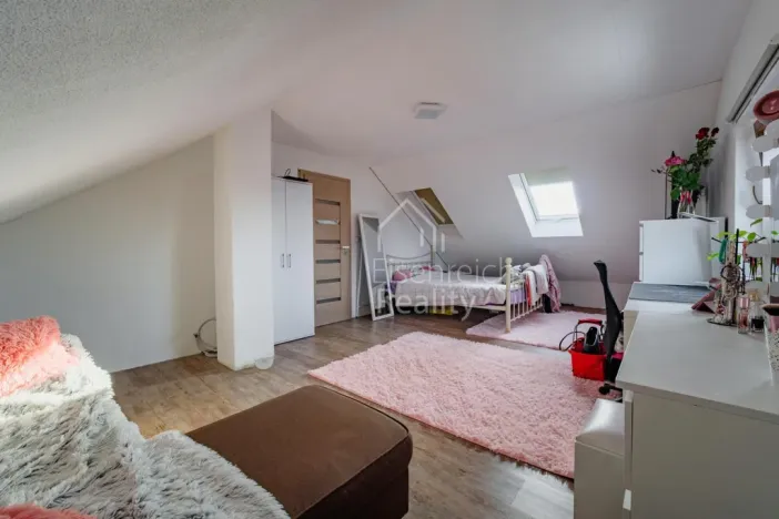 Prodej rodinného domu, Benátky, 145 m2