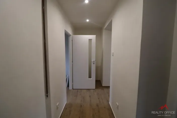 Pronájem bytu 3+1, Děčín - Děčín III-Staré Město, Oblouková, 57 m2