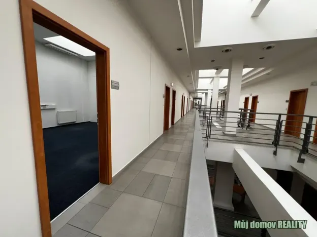 Pronájem kanceláře, Praha - Vysočany, Lisabonská, 43 m2