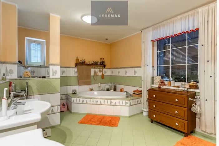 Prodej rodinného domu, Ostrava, Moravská, 368 m2