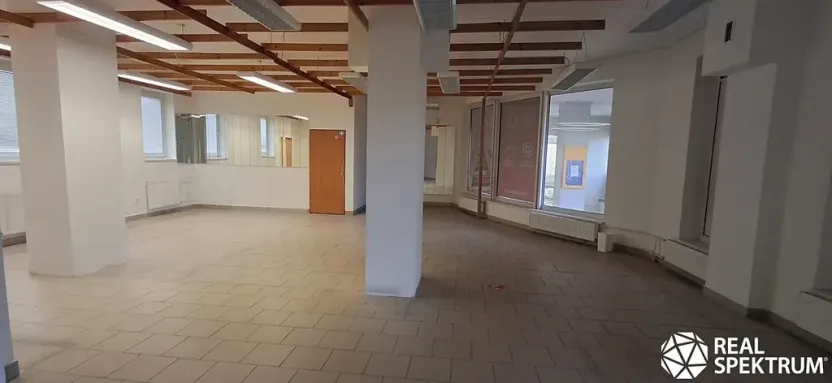 Pronájem obchodního prostoru, Boskovice, nám. Dr. Snětiny, 100 m2