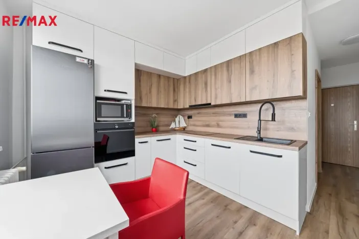 Prodej bytu 1+1, Hradec Králové - Nový Hradec Králové, třída Edvarda Beneše, 41 m2