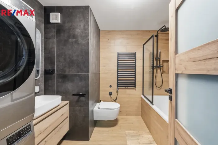 Prodej bytu 1+1, Hradec Králové - Nový Hradec Králové, třída Edvarda Beneše, 41 m2