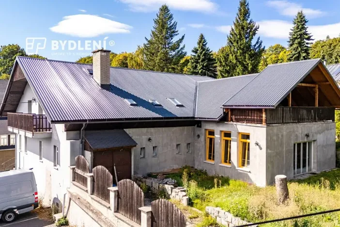 Prodej restaurace, Vysoká Pec, 1120 m2