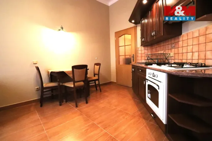 Pronájem bytu 1+1, Karlovy Vary, Svahová, 50 m2