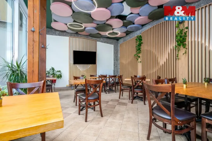 Pronájem restaurace, Praha - Vršovice, Moskevská, 163 m2