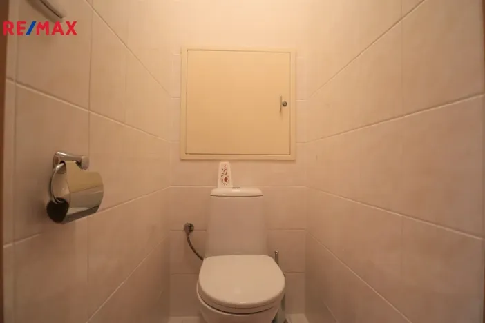 Pronájem bytu 2+kk, Karlovy Vary - Drahovice, Waldertova, 61 m2