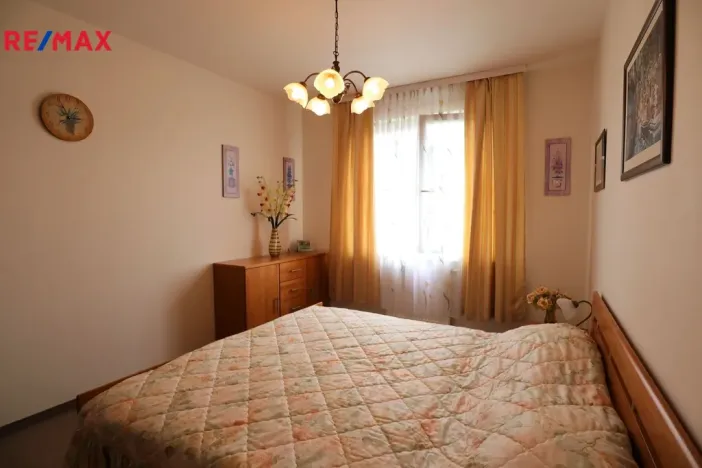 Pronájem bytu 2+kk, Karlovy Vary - Drahovice, Waldertova, 61 m2