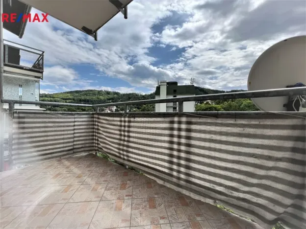 Pronájem bytu 2+kk, Karlovy Vary - Drahovice, Waldertova, 61 m2