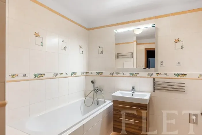 Pronájem bytu 3+kk, Praha - Vinoř, Českodubská, 82 m2