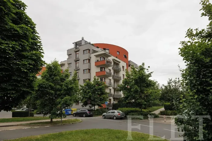 Pronájem bytu 1+kk, Praha - Záběhlice, Mattioliho, 32 m2