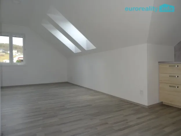 Pronájem bytu 1+kk, Hýskov, Kladenská, 35 m2