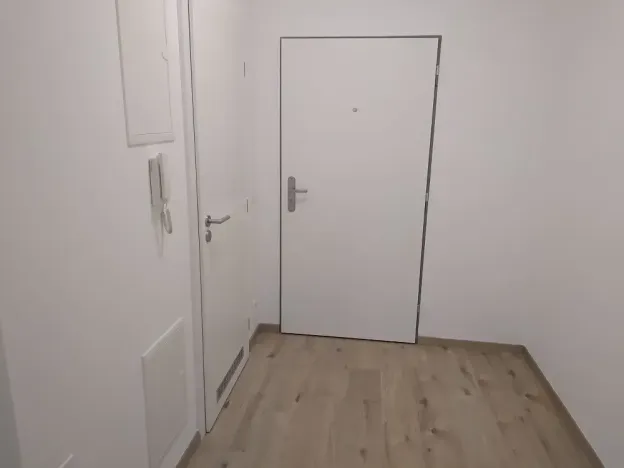 Prodej bytu 1+kk, Praha - Uhříněves, náměstí Bratří Jandusů, 35 m2