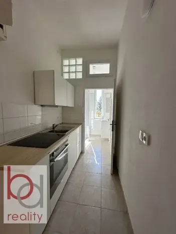 Pronájem bytu 1+kk, České Budějovice, Matice školské, 20 m2