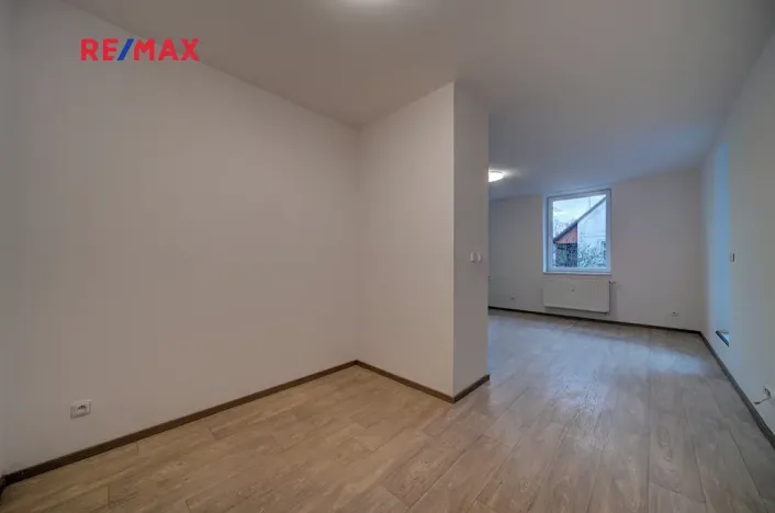 Pronájem bytu 1+kk, Poděbrady, Lidická, 37 m2