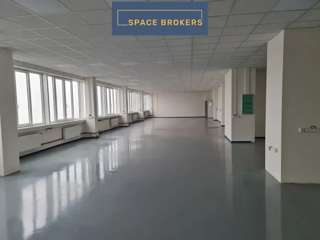 Pronájem skladu, Hradec Králové, 300 m2