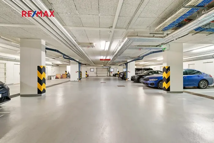 Pronájem bytu 1+kk, Praha - Řeporyje, Kakosova, 35 m2