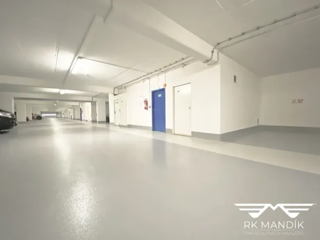 Pronájem garáže, Praha - Prosek, Kytlická, 10 m2