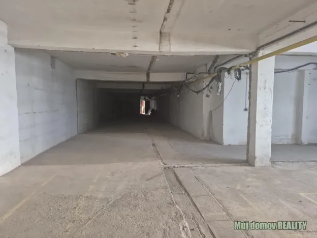 Pronájem výrobních prostor, Praha - Běchovice, Podnikatelská, 695 m2