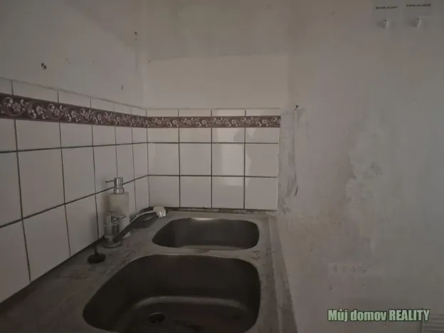 Pronájem výrobních prostor, Praha - Běchovice, Podnikatelská, 695 m2