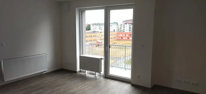 Pronájem bytu 1+kk, Praha - Hloubětín, Za černým mostem, 36 m2