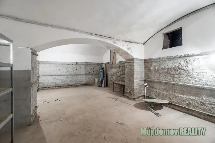 Pronájem skladu, Praha - Libeň, Sokolovská, 240 m2