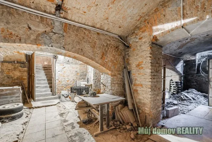 Pronájem skladu, Praha - Libeň, Sokolovská, 240 m2