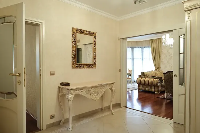 Prodej bytu 4+1, Karlovy Vary, Tylova, 182 m2