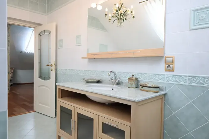 Prodej bytu 4+1, Karlovy Vary, Tylova, 182 m2