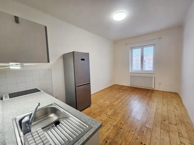Pronájem bytu 2+kk, Praha - Nusle, Kloboučnická, 41 m2