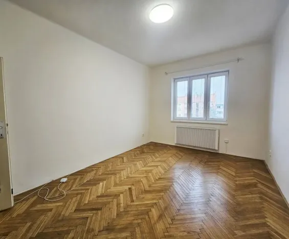 Pronájem bytu 2+kk, Praha - Nusle, Kloboučnická, 41 m2