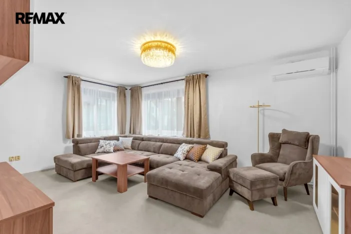 Prodej rodinného domu, Smiřice, Husova, 250 m2