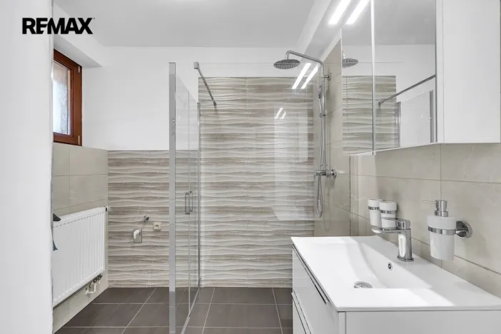 Prodej rodinného domu, Smiřice, Husova, 250 m2