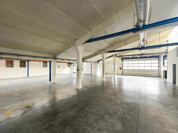 Pronájem skladu, Osov, 2385 m2